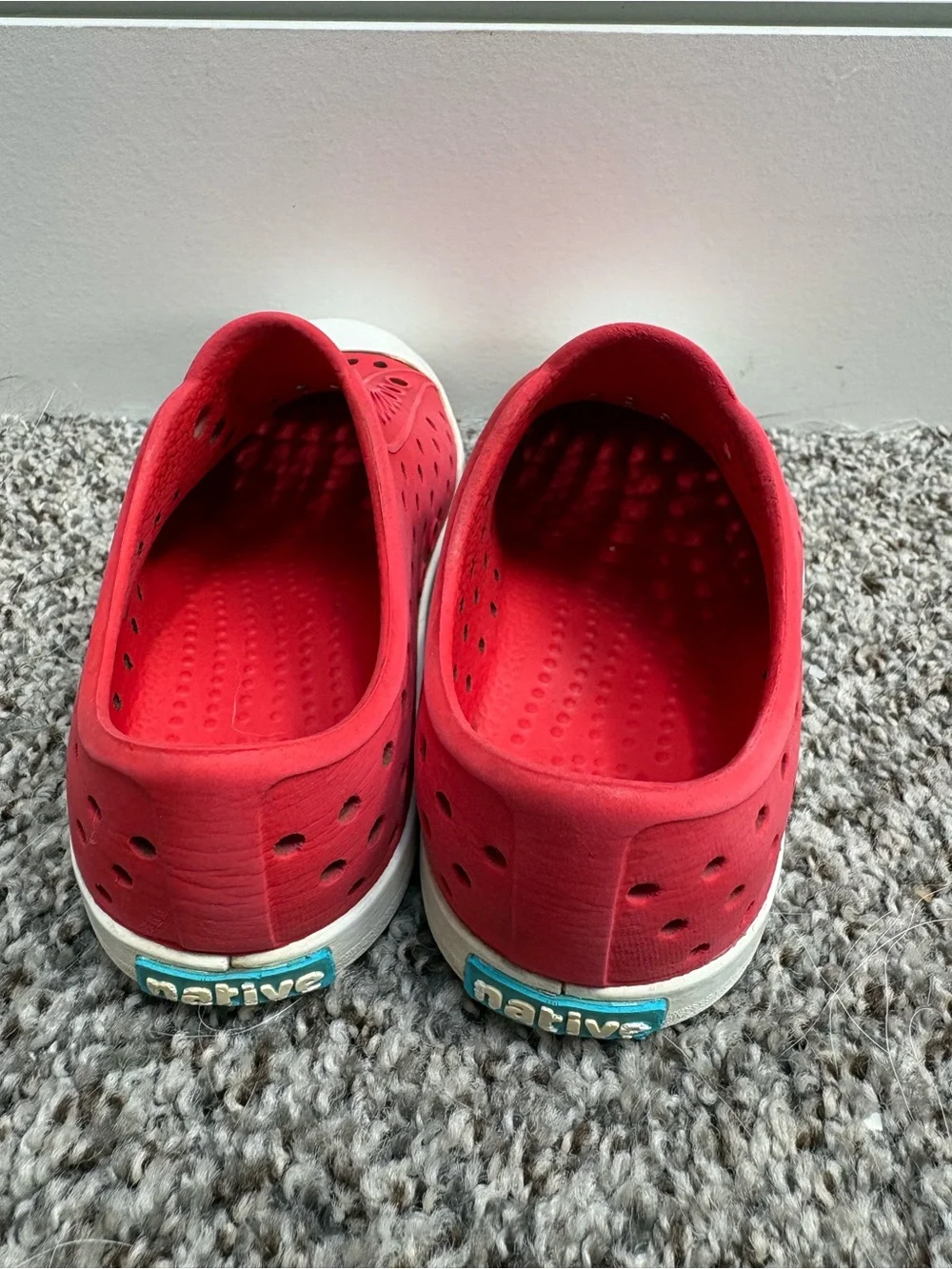 Native Waterproof Slip On Red Perforated Casual Sneakers Size 9c